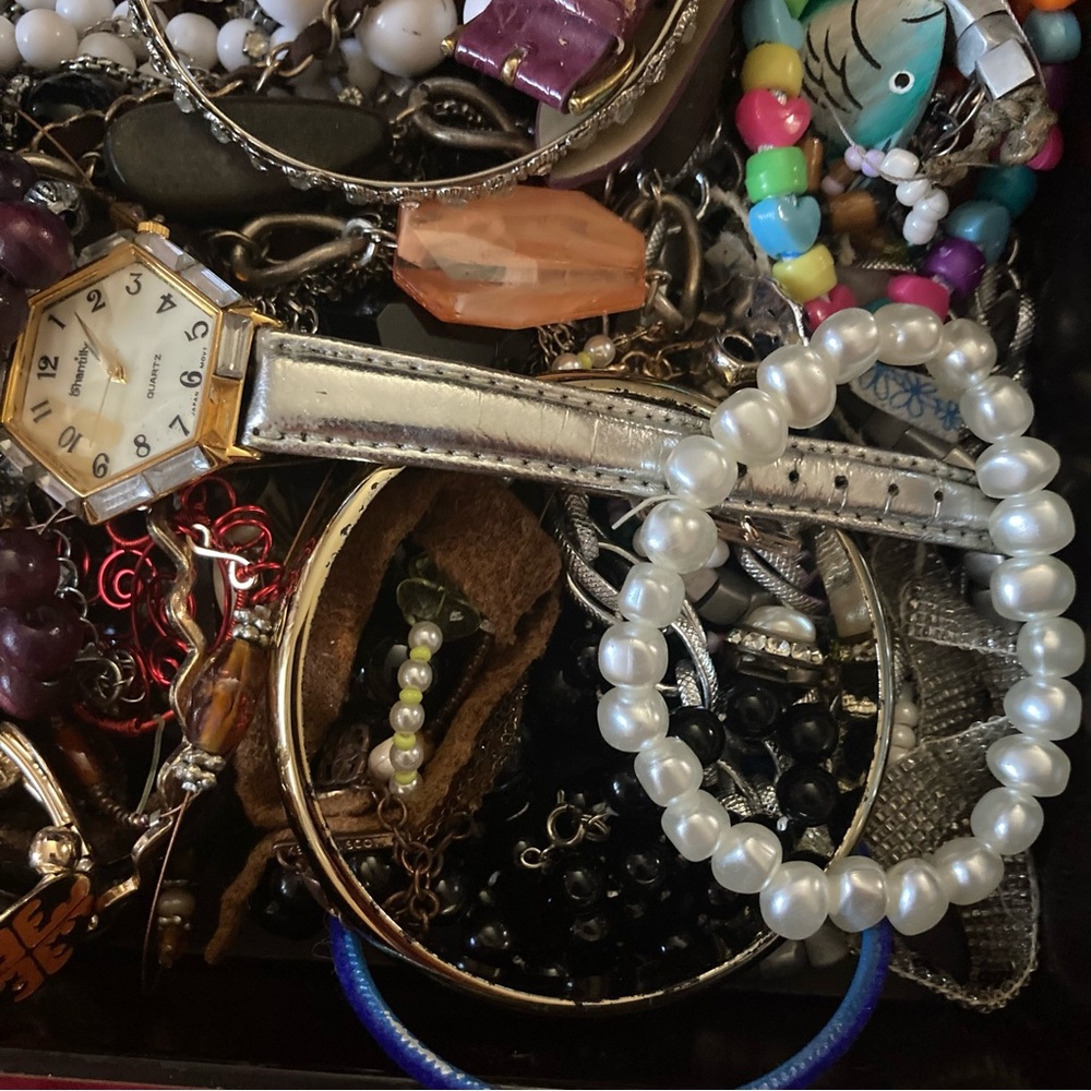 Mystery 3 lb + Fun crafters jewelry accessories parts Lot Vintage Modern - Picture 5 of 5